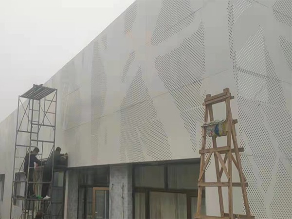 4鋁單板